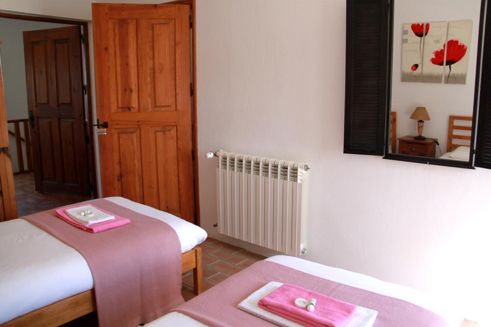 Quinta Dos Ribeiros Guest House Alpalhao  Ruang foto